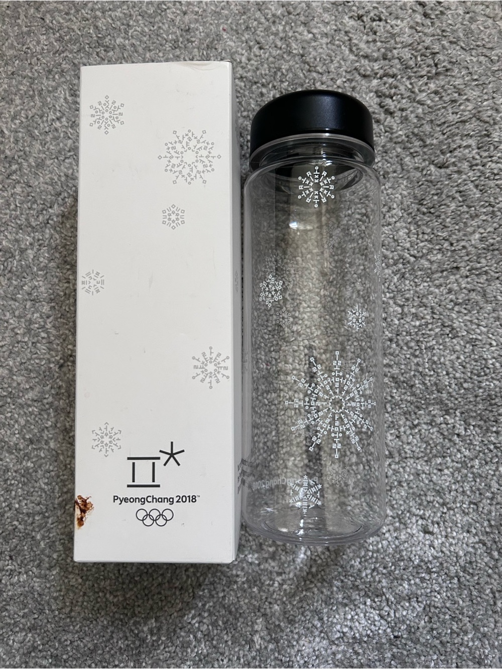 2018 Winter Olympics Snowflake Water Bottle - BRAND NEW